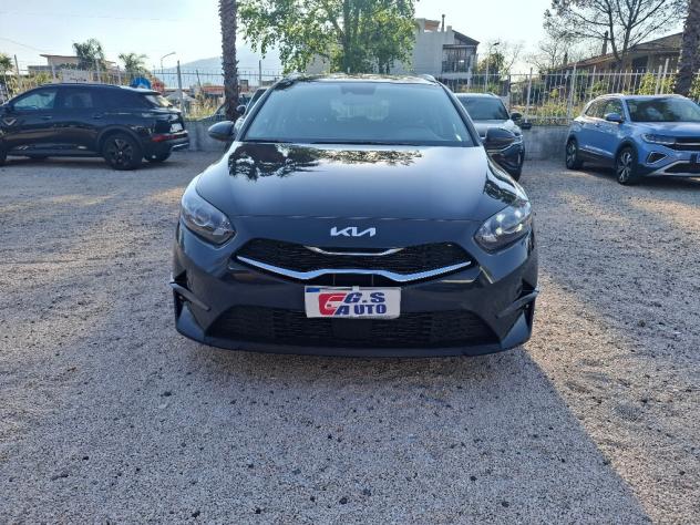 Kia Ceed 1.6 CRDi 136 CV MHEV DCT SW Business - Foto 2