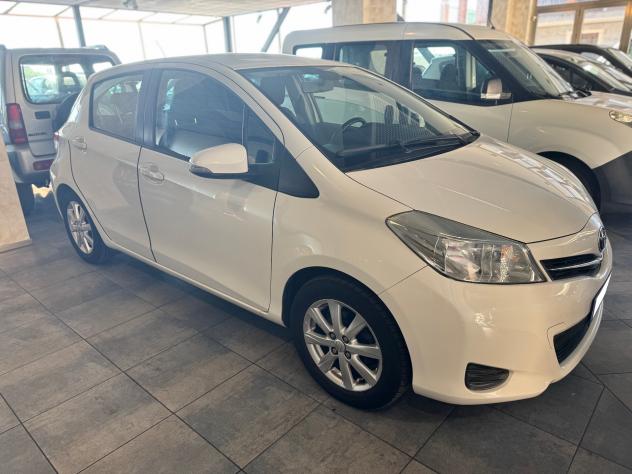 Toyota Yaris 1.0 5 porte Active GPL - Foto 2