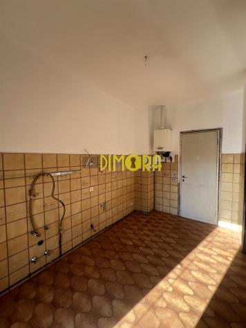 AMPIO QUADRILOCALE CON GIARDINO IN CONTESTO BIFAMILIARE – SENZA SPESE CONDOMINIALI - Foto 10