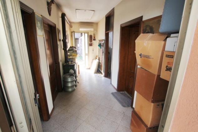 Palazzo / Stabile di 400 m² con più di 5 locali in vendita a Padova - Foto 6