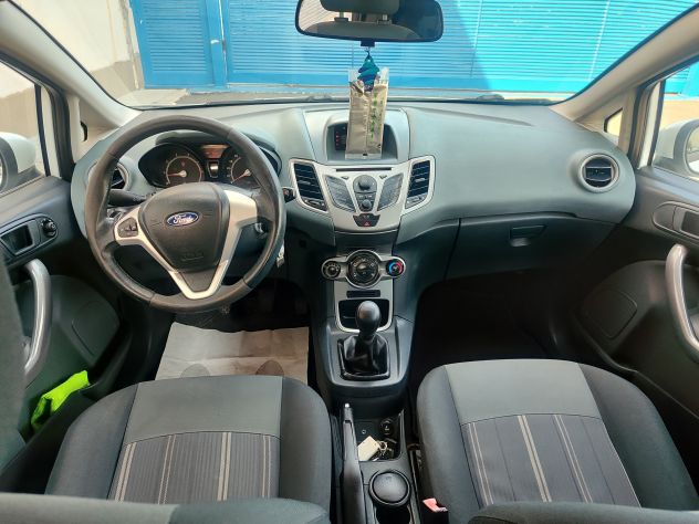FORD FIESTA 1.2 82cv 5p. TITANIUM-ok NEOPATENTATI - Foto 4