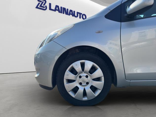Toyota Yaris Yaris 5p 1.3 - Foto 9