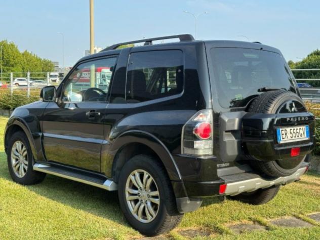MITSUBISHI Pajero 3.2 DI-D 16V aut. 3p. Instyle DPF rif. 23869073 - Foto 4