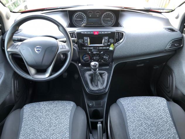 Lancia Ypsilon 1.2 69 CV 5 porte Gold KM 30000 - Foto 7