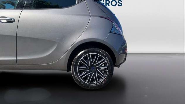 Lancia Ypsilon 1.0 FireFly Hybrid Silver - Foto 9