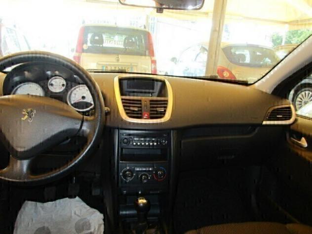 Peugeot 207 1.4 HDi 70CV 5p. Allure - Foto 9