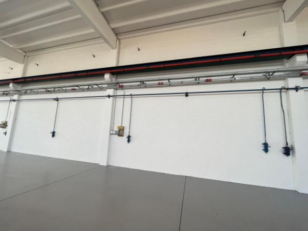 Immobile di 750 m² con 2 locali in affitto a Flero - Foto 9