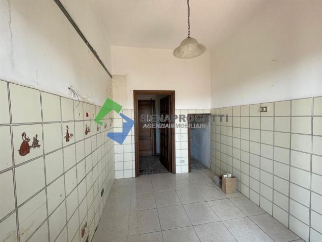 Zona Uncinello a Siena, appartamento con ampio balcone panoramico. - Foto 5