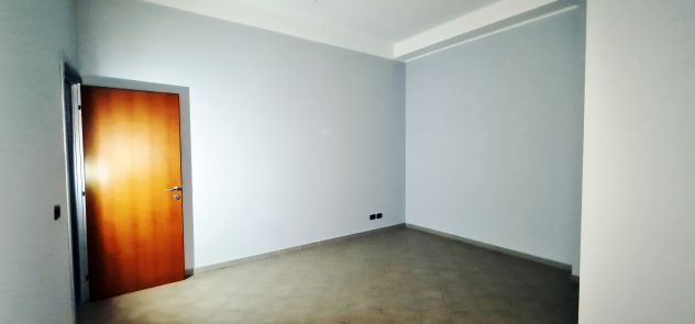 IMPORTANTE USO INVESTIMENTO, VENDESI LOCALE VIA G. BRUNO - VENOSA - Foto 7