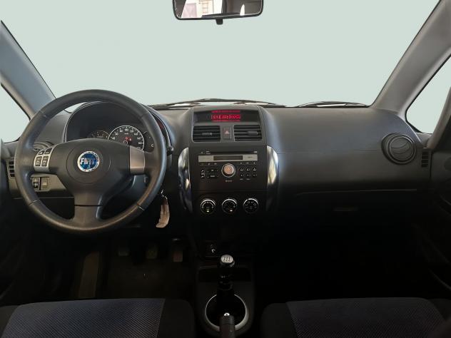 FIAT Sedici 1.6 16V 4x4 Dynamic - Clima - Fendi - Radio - Foto 8