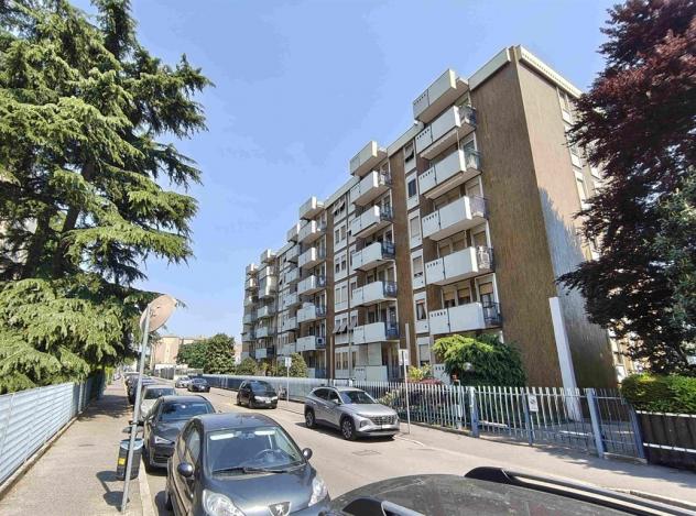MONZA San Giuseppe - ottimo plurilocale al piano alto con box - Foto 2