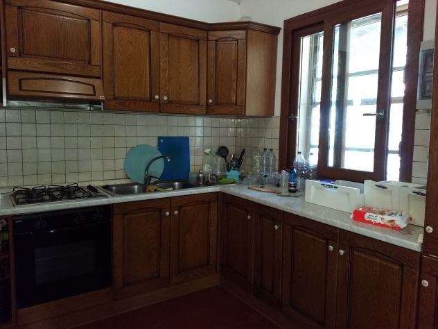 Villa indipendente ampia metratura, bel terreno in zona riservata e tranquilla - Foto 4