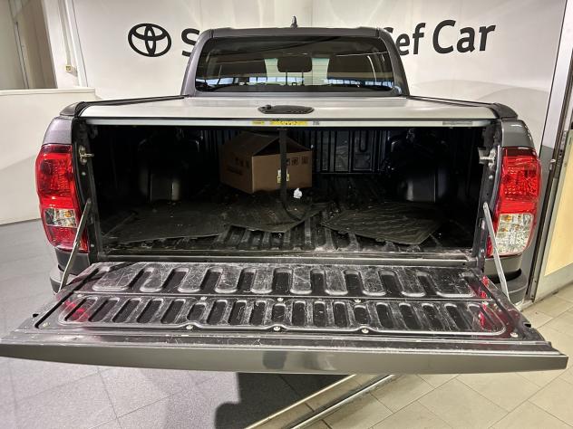 ToyotaOfficial Hilux Hilux Double Cab 2.4 D-4D 4X4 150 CV Lounge + IVA DA AGGIUNGERE - Foto 6