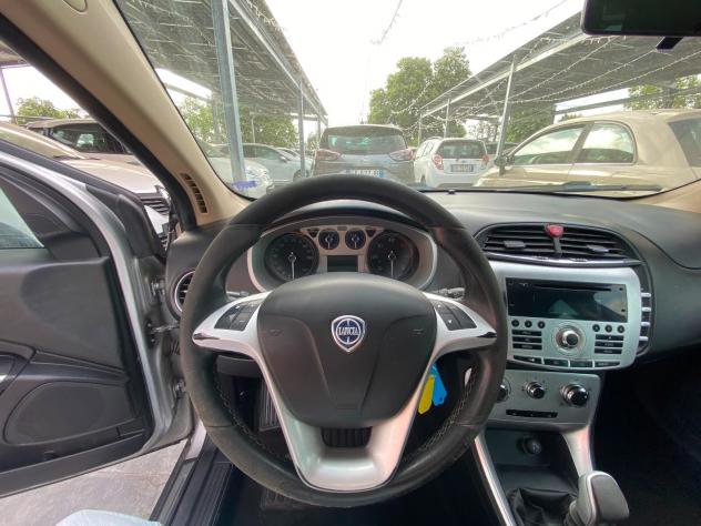 Lancia Delta 1.6 MJT DPF 105 CV Silver (A61) - Foto 4