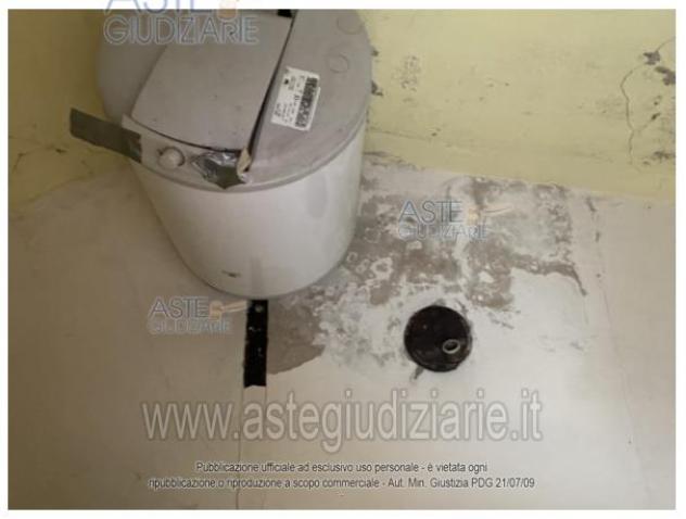 IMMOBILI-IMMOBILE RESIDENZIALE-Via Fontana, 19 - Foto 2