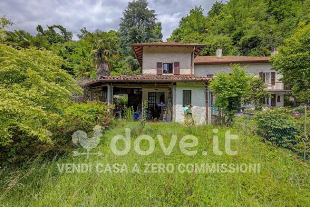Casa indipendente di 124 m² con 4 locali in vendita a Porto Valtravaglia