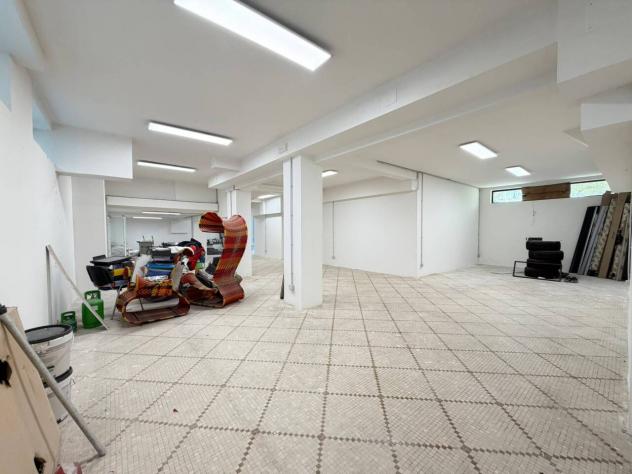 Show Room in vendita a La Spezia