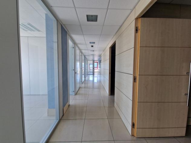 Immobile di 345 m² con più di 5 locali in affitto a Pero - Foto 18