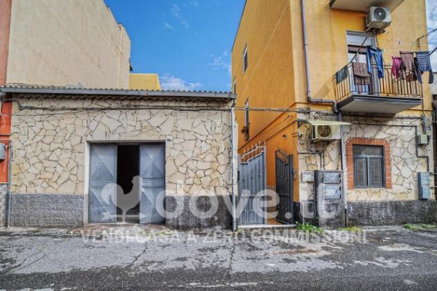Casa indipendente di 187 m² con 4 locali e box auto in vendita a Catania - Foto 2