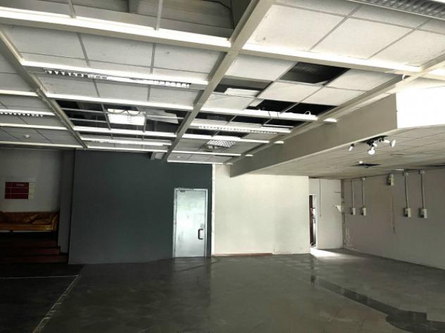 Immobile di 10000 m² con più di 5 locali in affitto a Erbusco - Foto 4