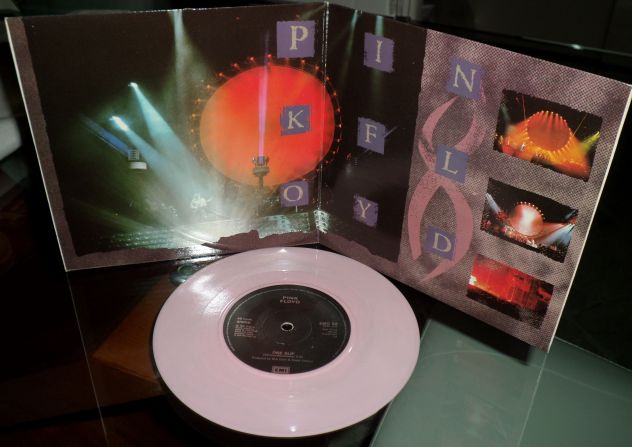 PINK FLOYD - One Slip - 7" / 33 RPM / 45 giri 1987 Limited Edition Pink Vinyl - Foto 2