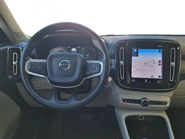 Volvo XC40 Recharge T4 129+14 CV Recharge Plug-In Hybrid Inscription - Foto 9