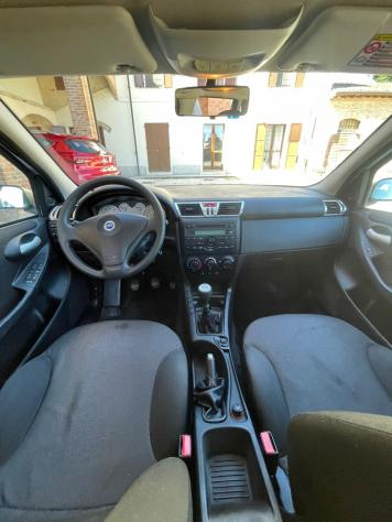 Fiat Stilo 1.4i 16V 5 UNICO PROPRIETARIO - Foto 9