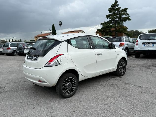 Lancia Ypsilon 0.9 TwinAir 85 CV 5 porte Metano Ecochic Gold - Foto 5