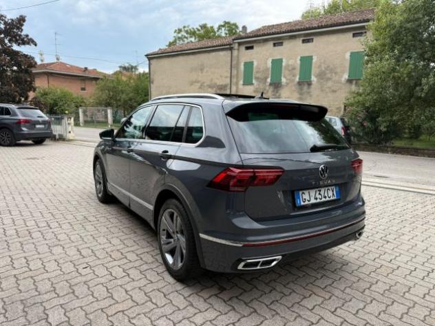 VOLKSWAGEN Tiguan 2.0 TDI 150 CV SCR DSG R-Line PANORAMA rif. 22823490 - Foto 3