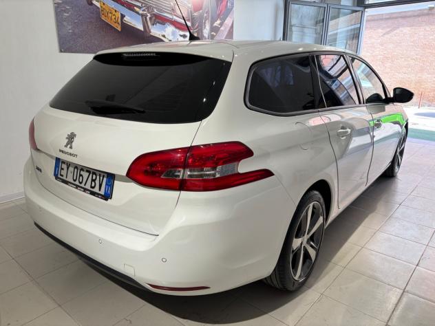 Peugeot 308 1.6 HDi 92 CV SW Allure - Foto 3