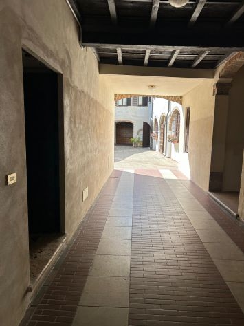 Un locale è mezzo in centro storico a Mantova