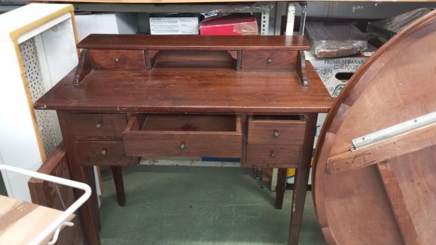 SCRIVANIA VINTAGE IN LEGNO CON CASSETTI E ALZATA-STILE CLASSICO - Foto 2