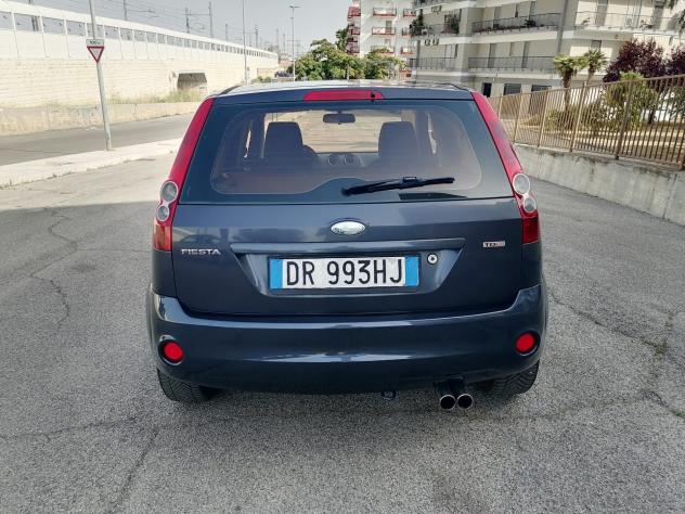 Ford Fiesta 1.4 TDCi 70cv 5p. 2008 - Foto 5