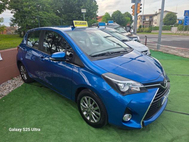 Toyota Yaris 1.0 5 porte Lounge - Foto 2