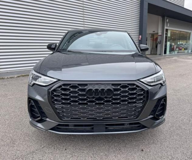 AUDI Q3 SPB 35 TDI Stronic Identity Black S-line SPORTBACK rif. 23091241 - Foto 2