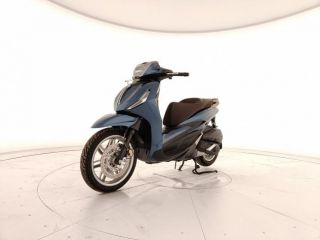 Piaggio Beverly 300 BEVERLY 300 HPE E5 MY22 BLU OXYGEN