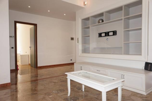 Appartamento di 70 m² con 2 locali in affitto a Milano