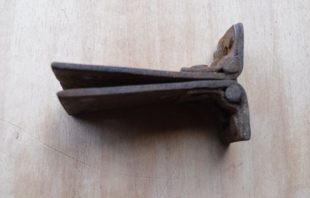VECCHIA CERNIERA IN FERRO PER LEGNO O MOBILI VARI - - Foto 3