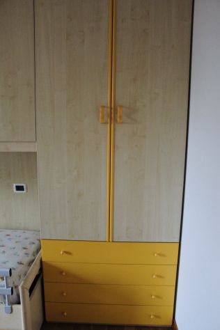Cameretta completa con letto a castello