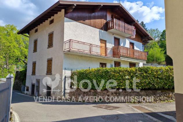 Casa indipendente di 160 m² con più di 5 locali in vendita a Castione della Presolana - Foto 2