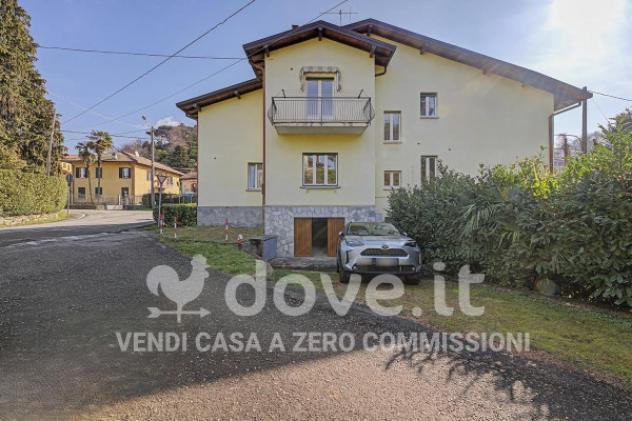 Casa indipendente di 209 m² con 5 locali e box auto doppio in vendita a Laveno-Mombello - Foto 3