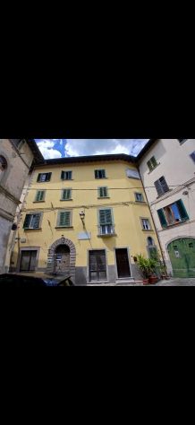 Intero Stabile / Ex Hotel FIORENTINA con Giardino – Strada in Casentino