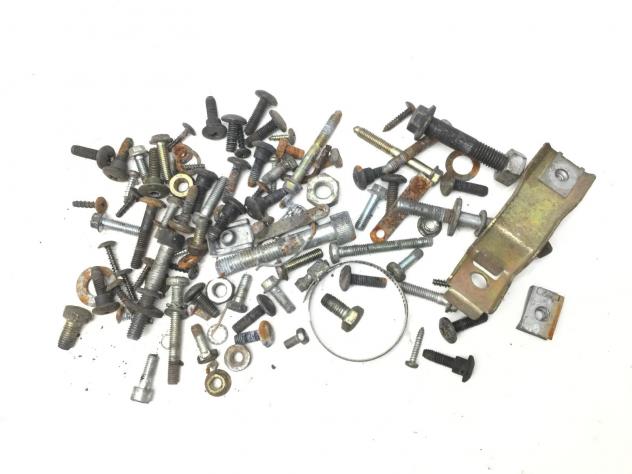 PIAGGIO LIBERTY 125 KIT VITI E BULLONI ASSORTITI TELAIO 2001 2002 M2200