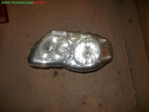 PROIETTORE S. CHRYSLER VOYAGER / G.VOYAGER (RS)  Parti elettriche  Fanaleria  Proiettori  Proiettore ant. CHRYSLER - VOYAGER / G.VOYAGER - 01-05-2004