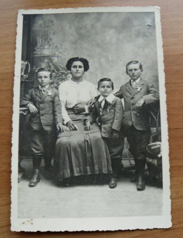 VECCHIA FOTO CARTOLINA - MAMMA CON BAMBINI - FERRARA -
