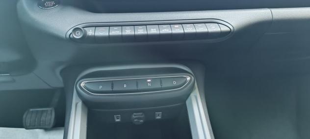 Jeep Avenger e-Hybrid Longitude 1.2 110cv DCT MHEV - Foto 10