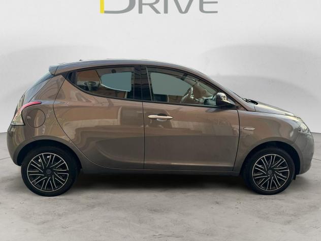 Lancia Ypsilon 1.0 FireFly Hybrid GOLD. grigio met. - Foto 5