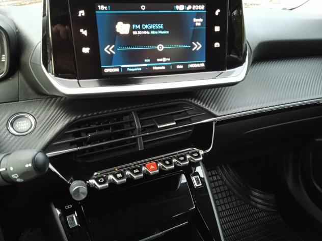 Peugeot 2008 BlueHDi 110 S&S Allure PACK - Foto 9