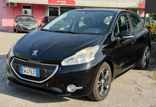 Peugeot 208 1.4 HDi 68 CV 5 porte Allure 2014 - Foto 4