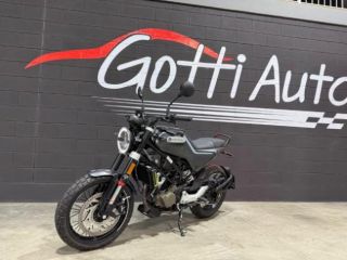 HUSQVARNA Svartpilen 125 PARI AL NUOVO E LISTINO 4900 EURO rif. 21993523